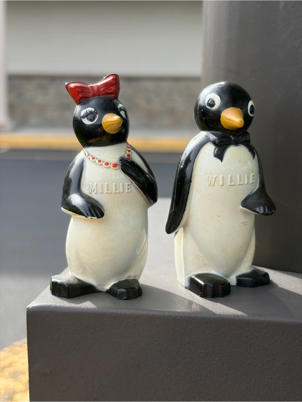 Vtg.Millie and Willie Penguin Salt and Pepper Acrylic Shakers. KOOL Cigarettes